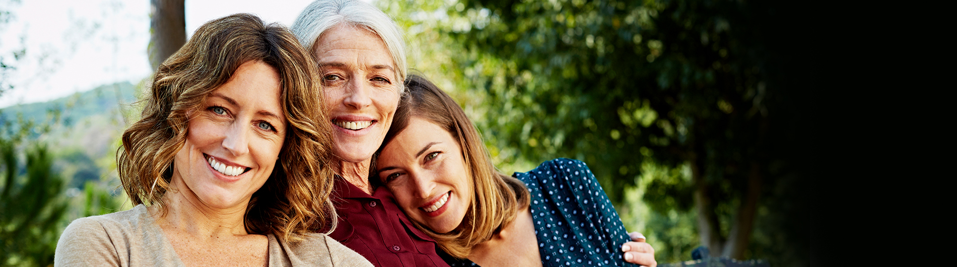 Gynecologic Surgery, photo so 3 generations of women smiling